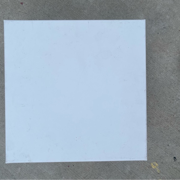 —SOLD—Dior Gold and White Decorative Storage Box - Picture 4 of 4